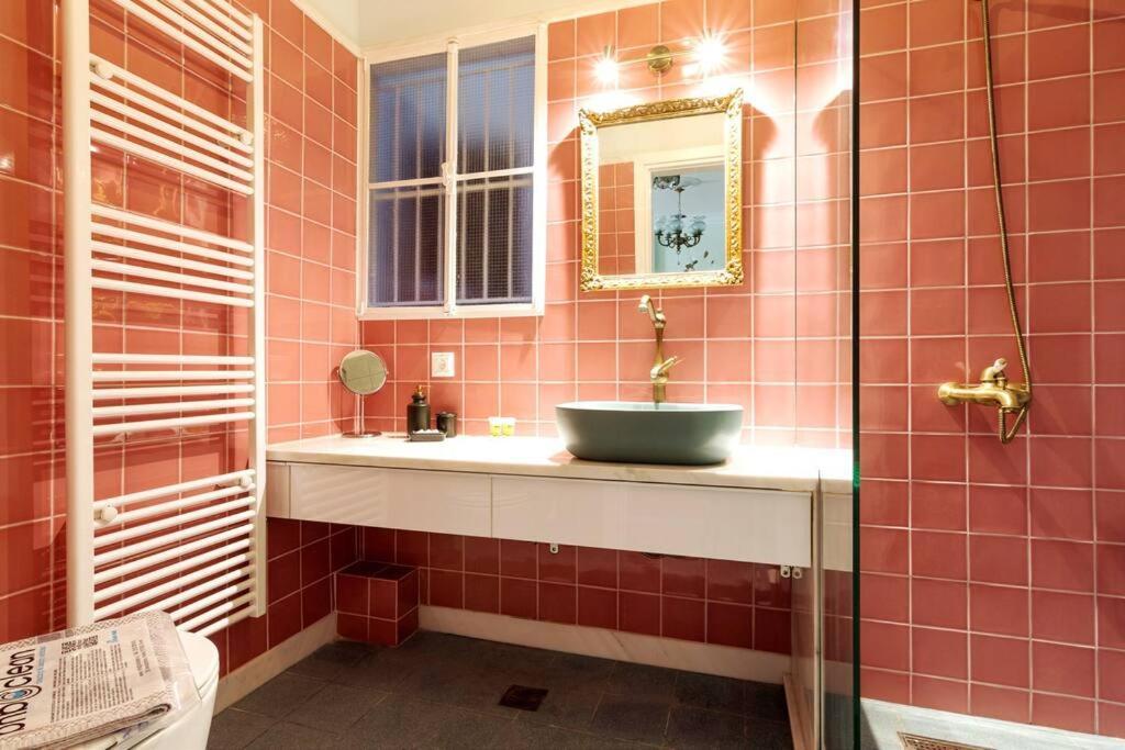 Iphigenia 2 Bedroom Retro Downtown Apartment Athens Ngoại thất bức ảnh