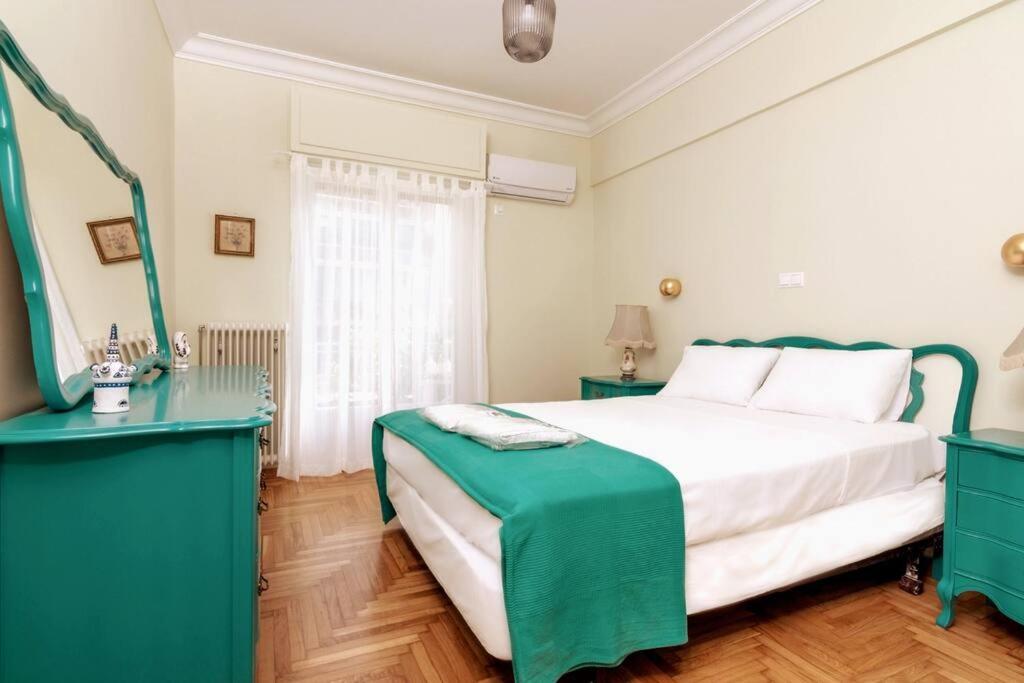 Iphigenia 2 Bedroom Retro Downtown Apartment Athens Ngoại thất bức ảnh